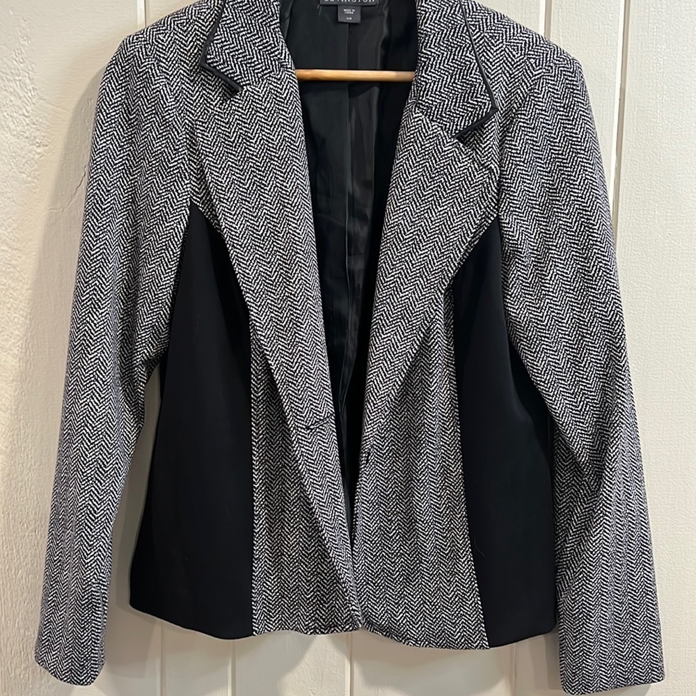 Covington Gray and White Jacket with Button and leather piping